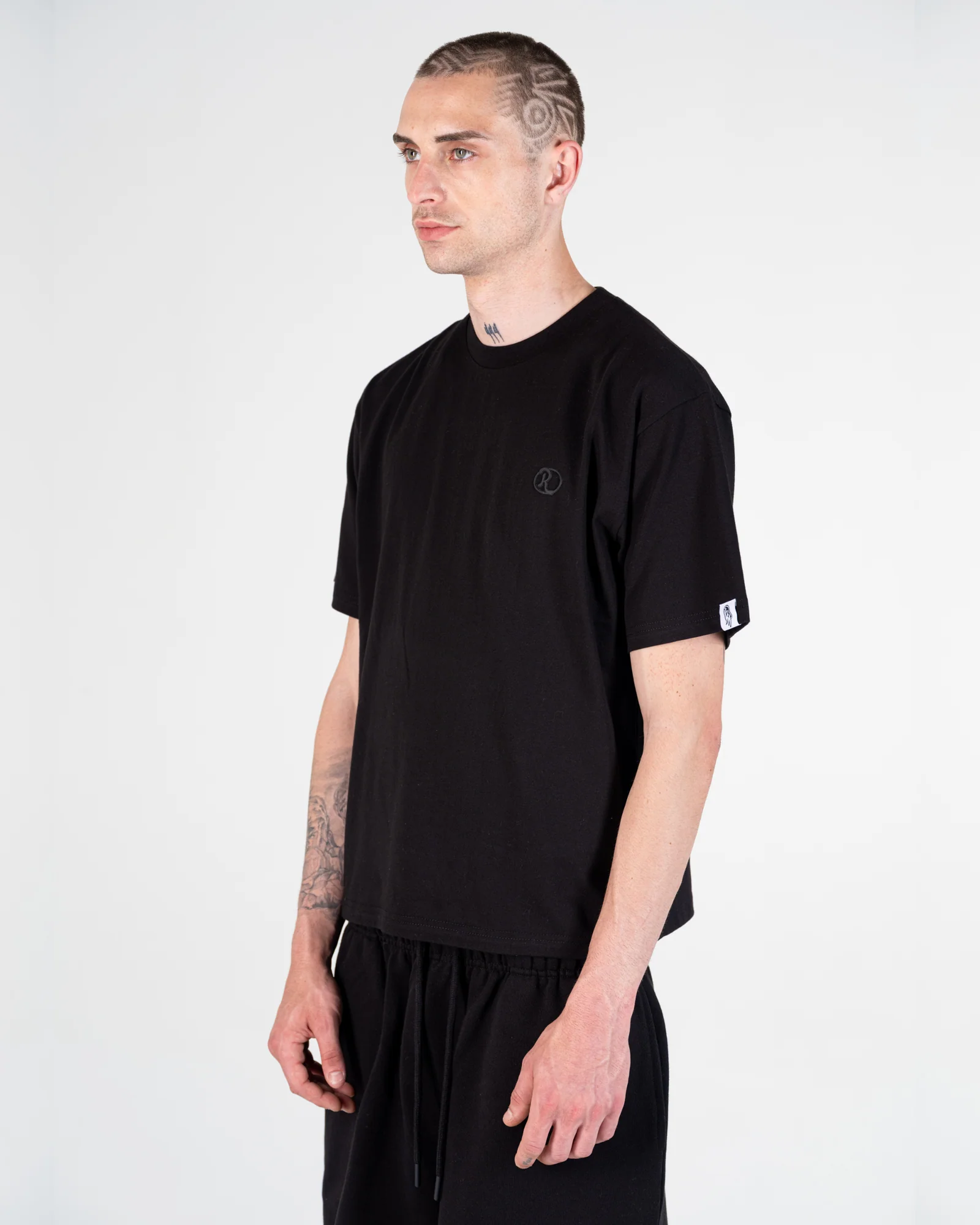 PREMIUM TEE [BLACK]