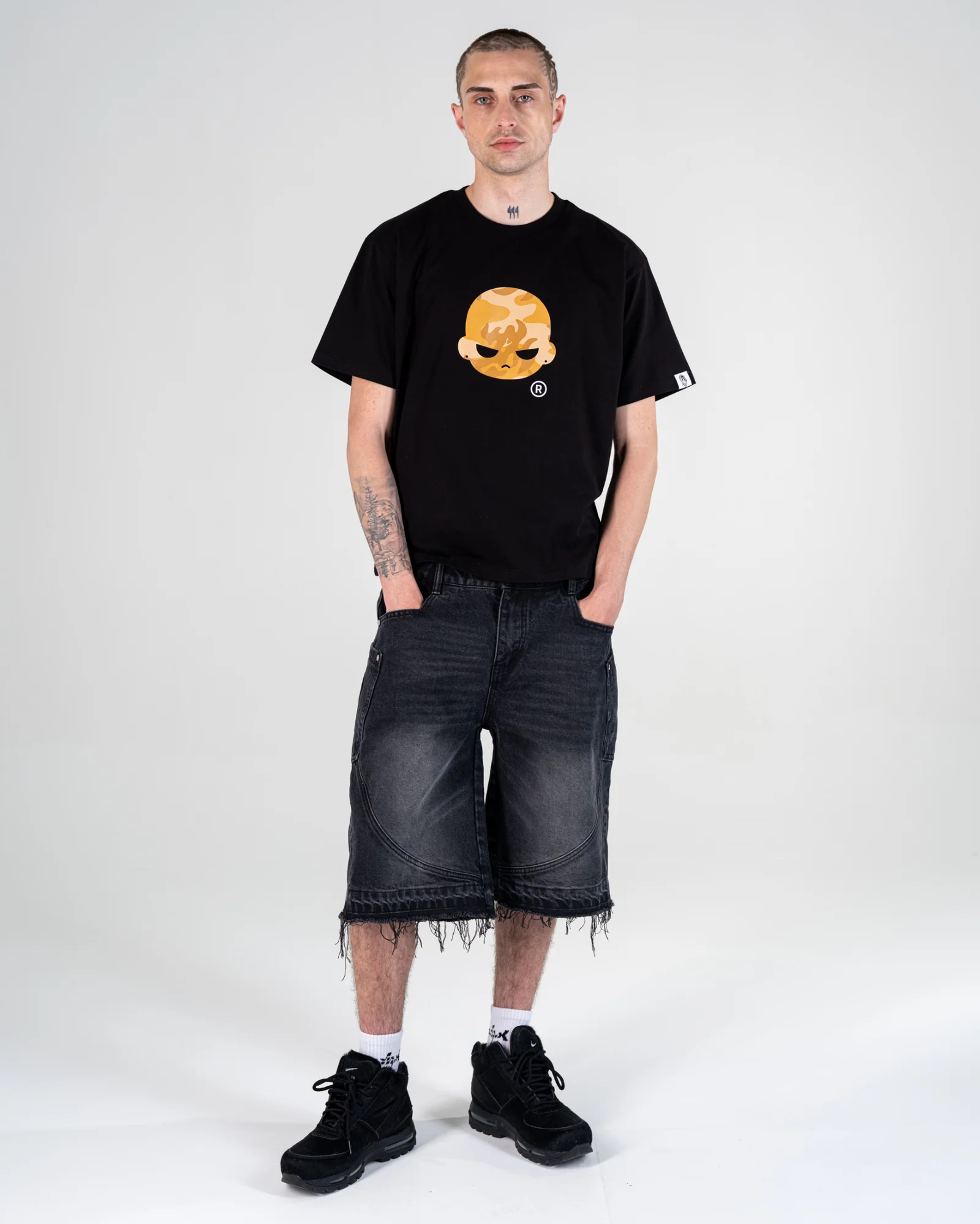 RIPPED BAGGY JORTS [BLACK]