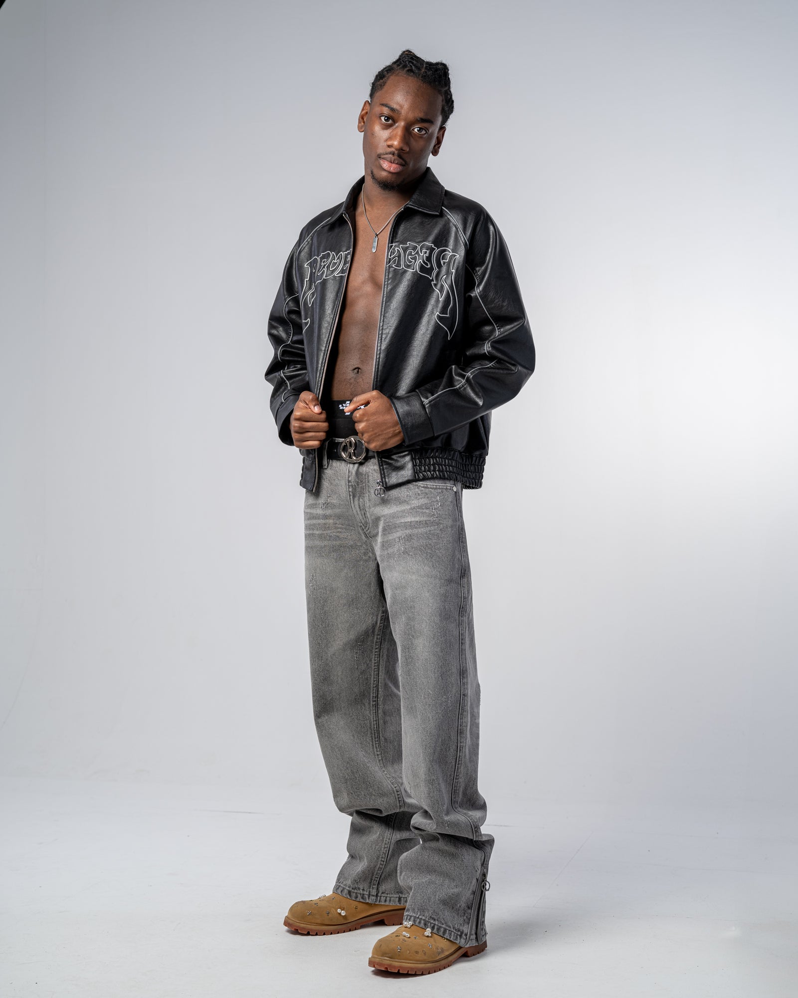 FLARE FIT ZIPPED JEANS [GRAY]
