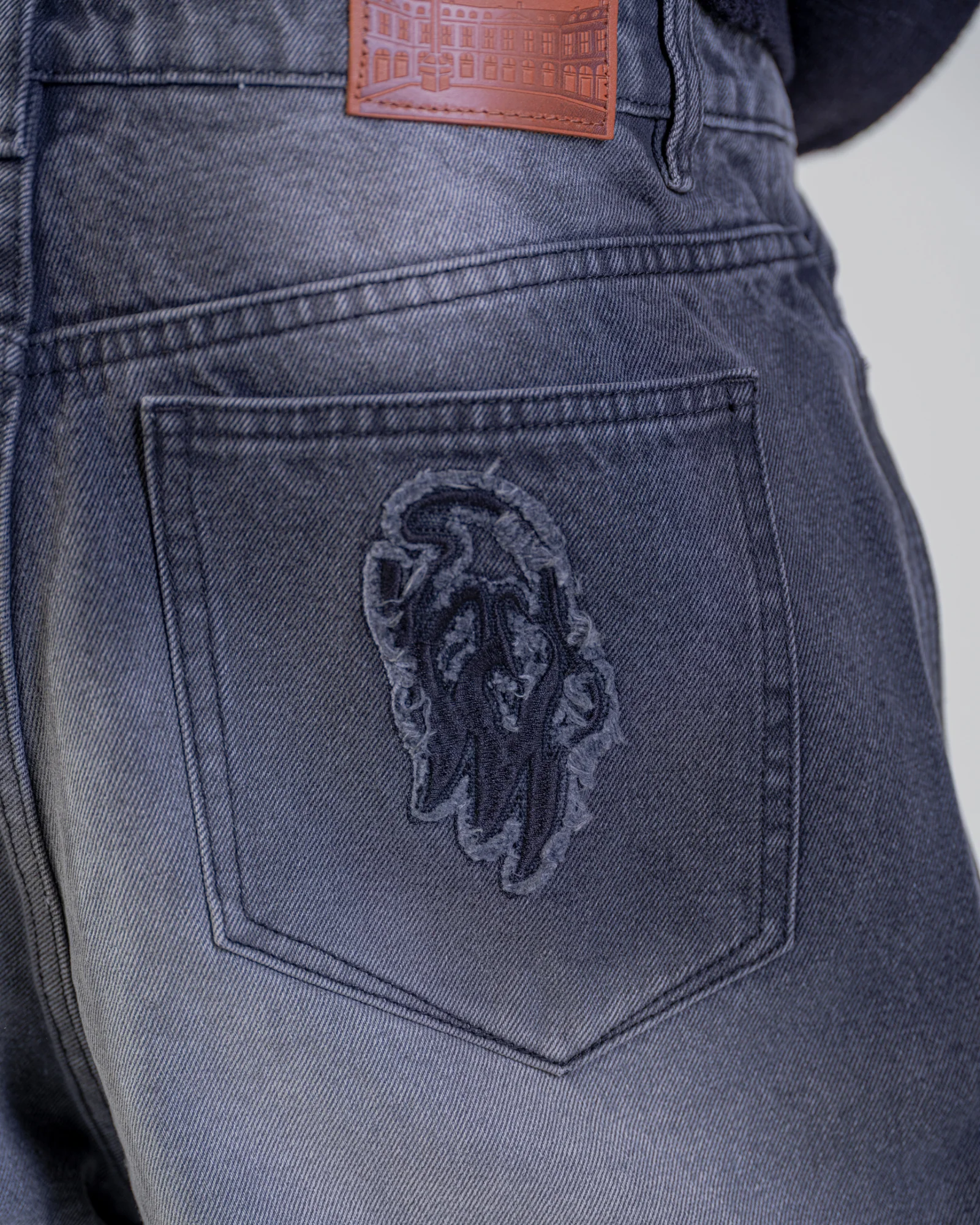 BAGGY FIT JEANS [BLACK]