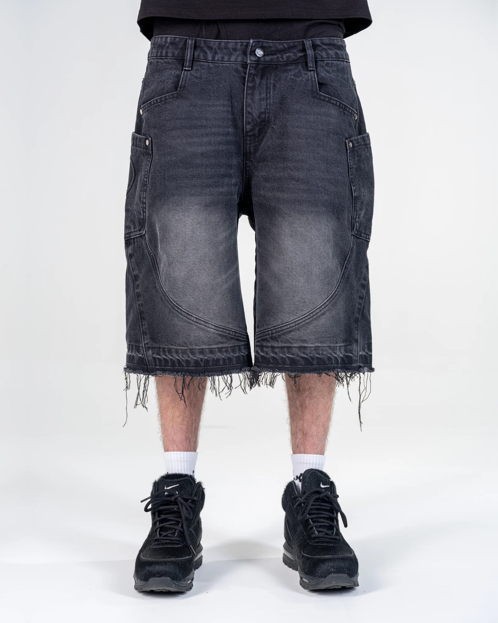 RIPPED BAGGY JORTS [BLACK]