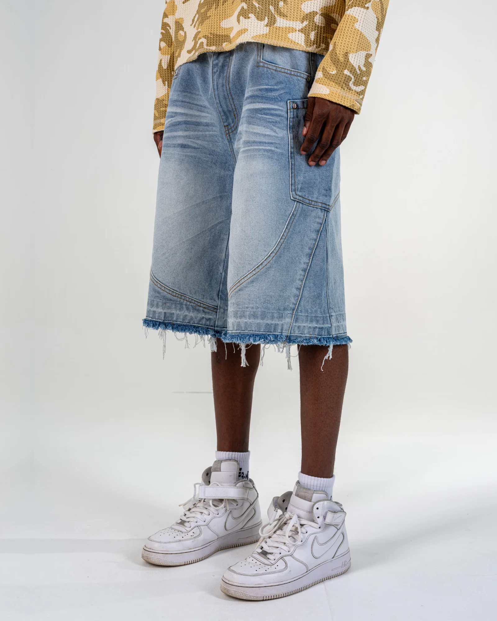 RIPPED BAGGY JORTS [BLUE]