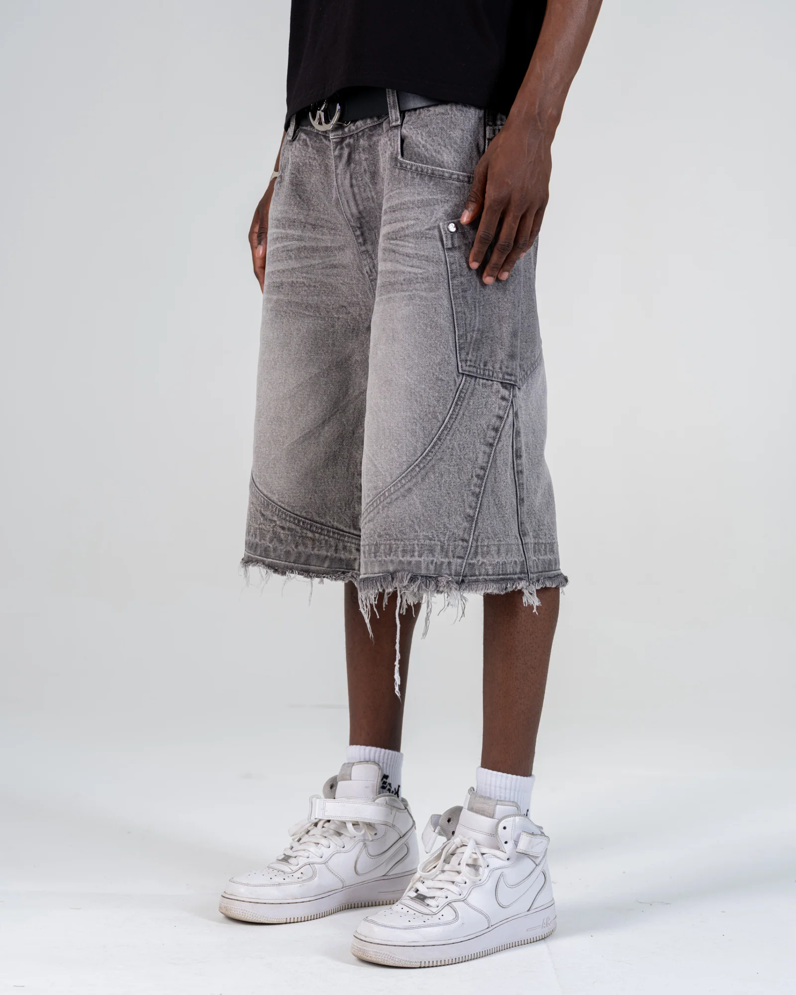 RIPPED BAGGY JORTS [GREY]