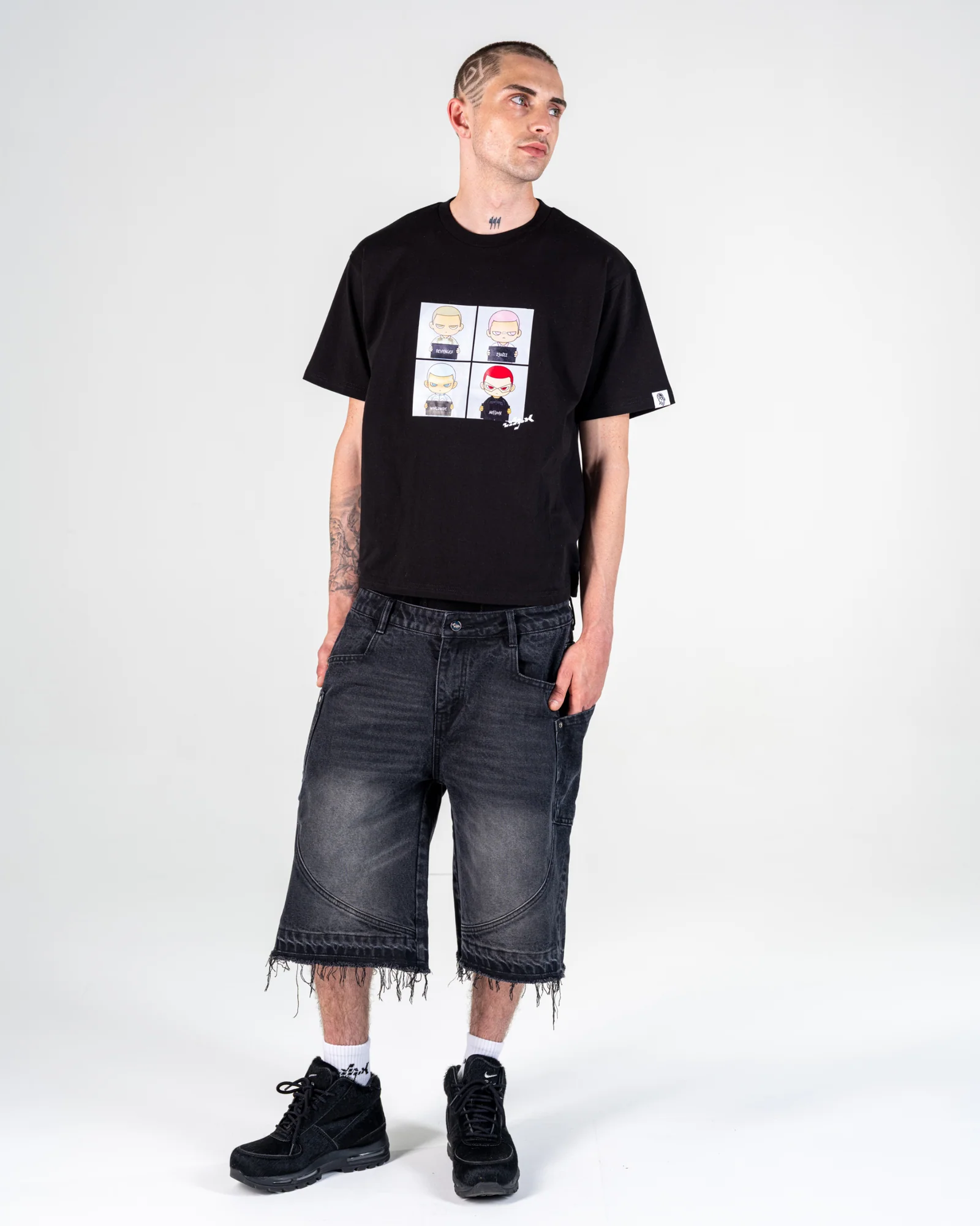 MUGSHOT TEE [BLACK]