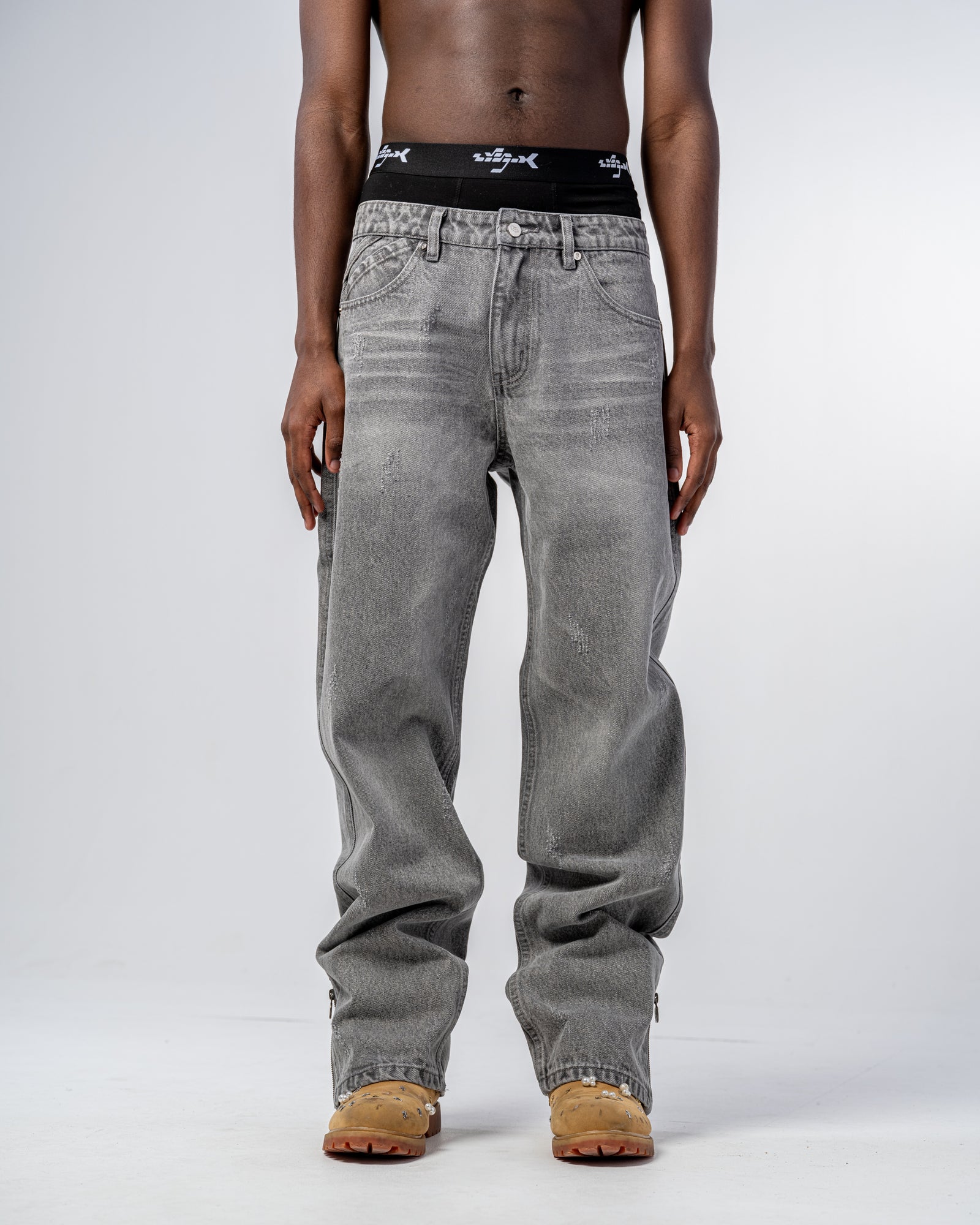 FLARE FIT ZIPPED JEANS [GRAY]