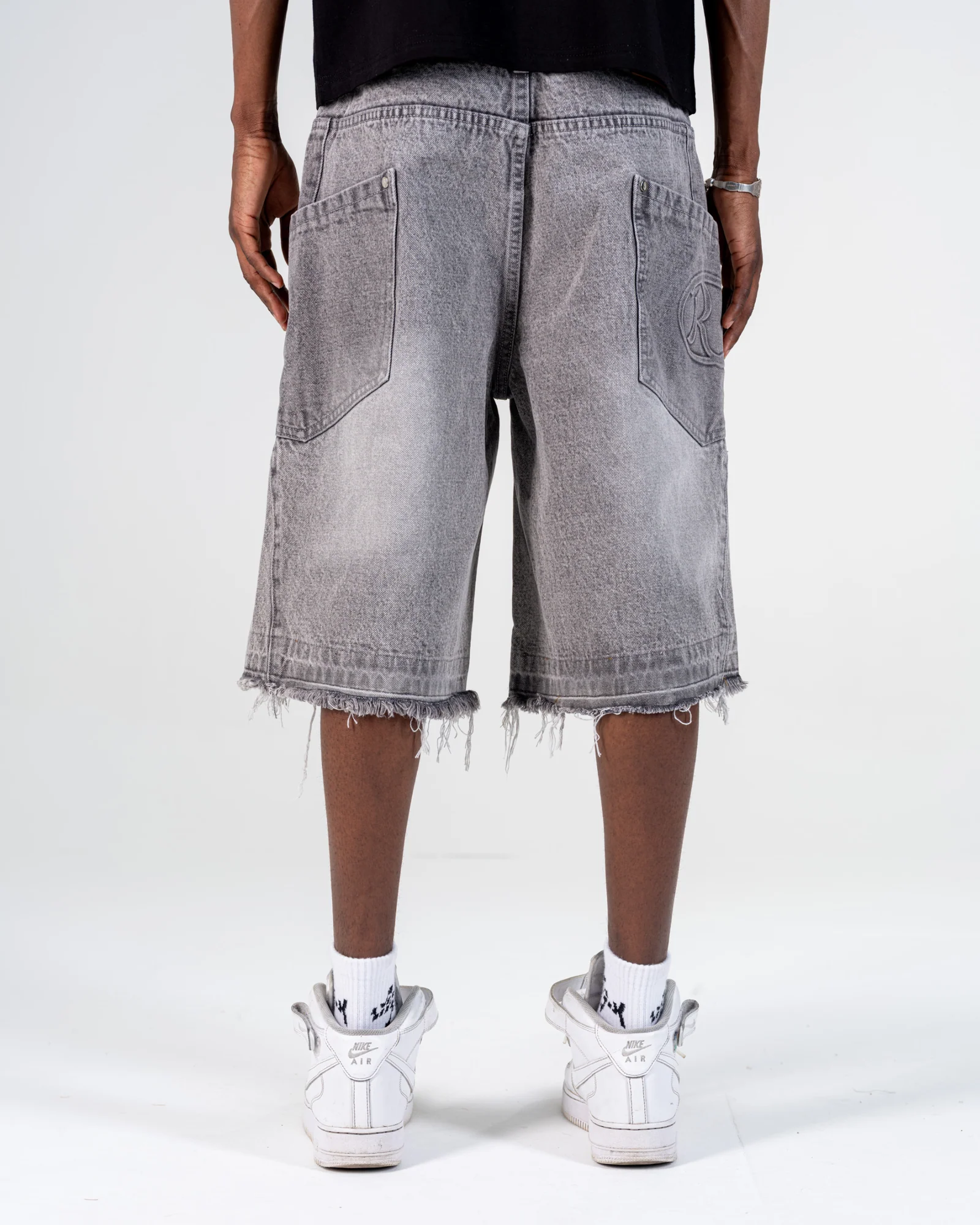 RIPPED BAGGY JORTS [GREY]