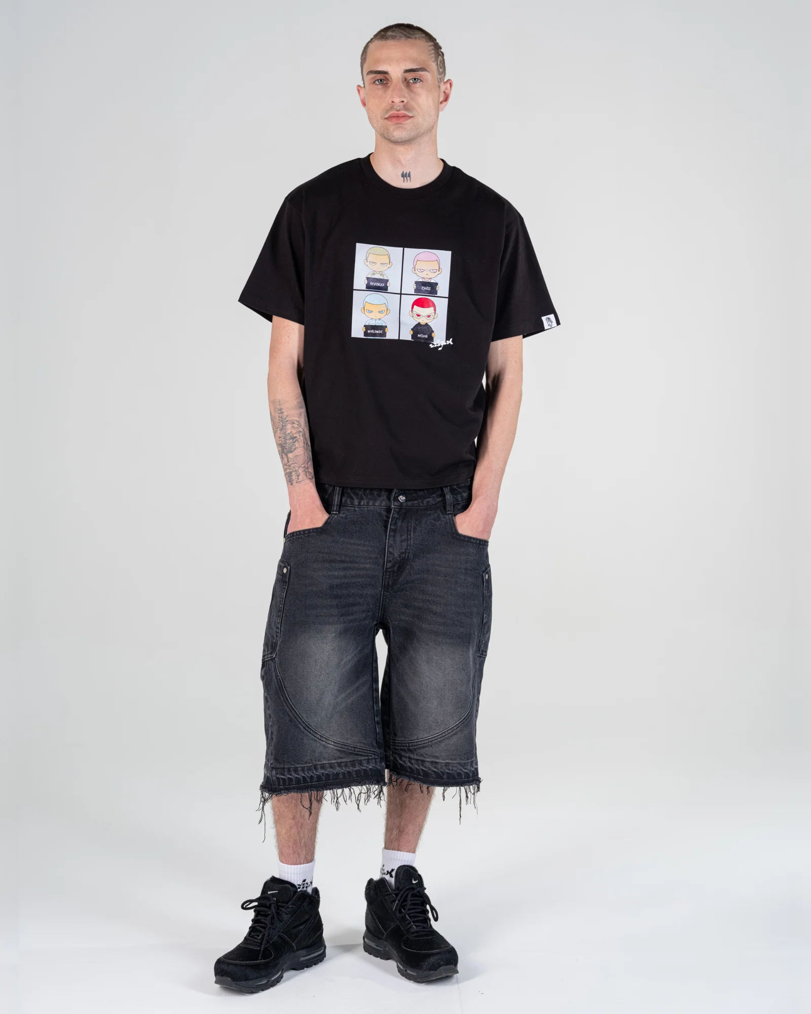 MUGSHOT TEE [BLACK]