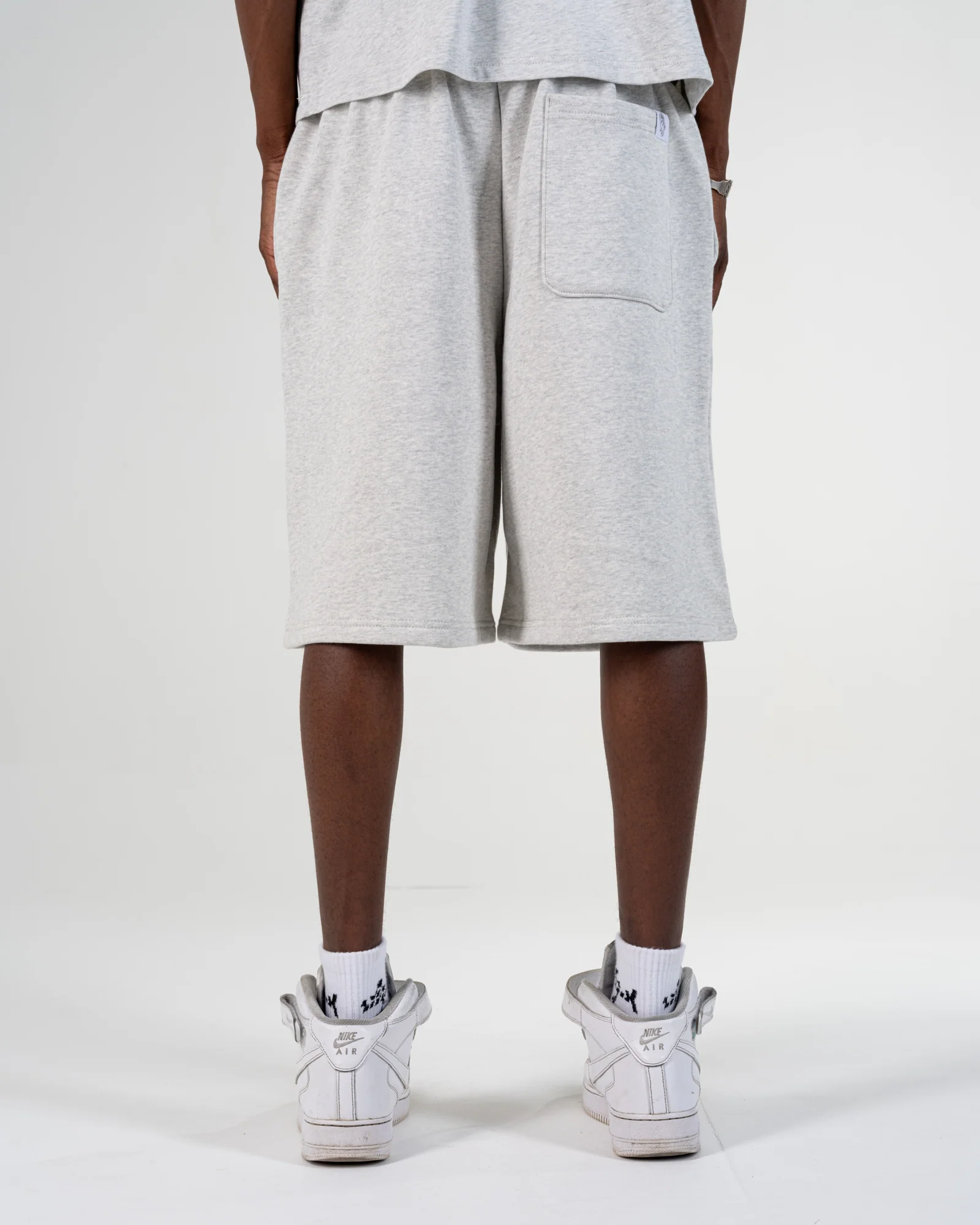 PREMIUM SHORT [GREY]