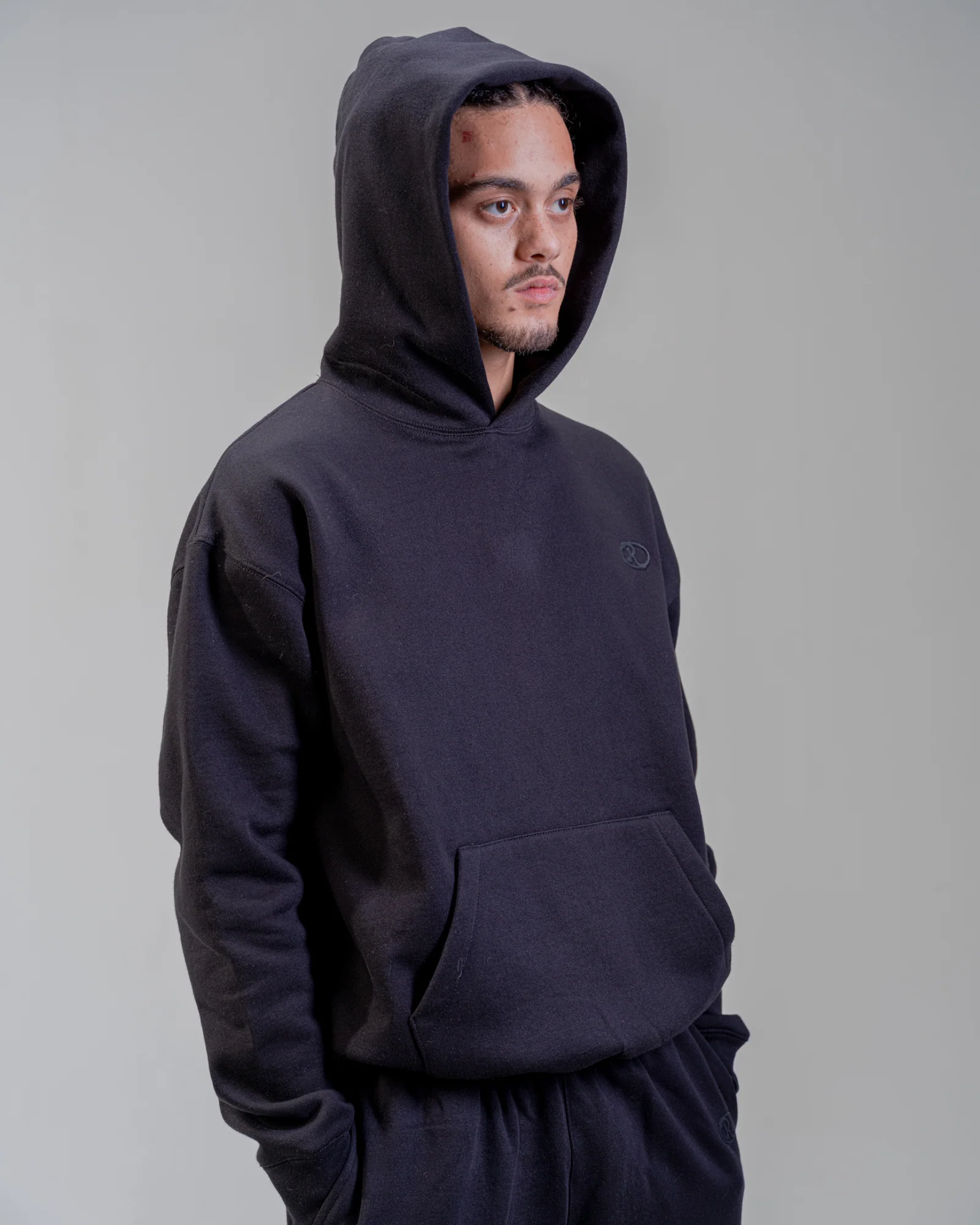 HOODIE [BLACK]