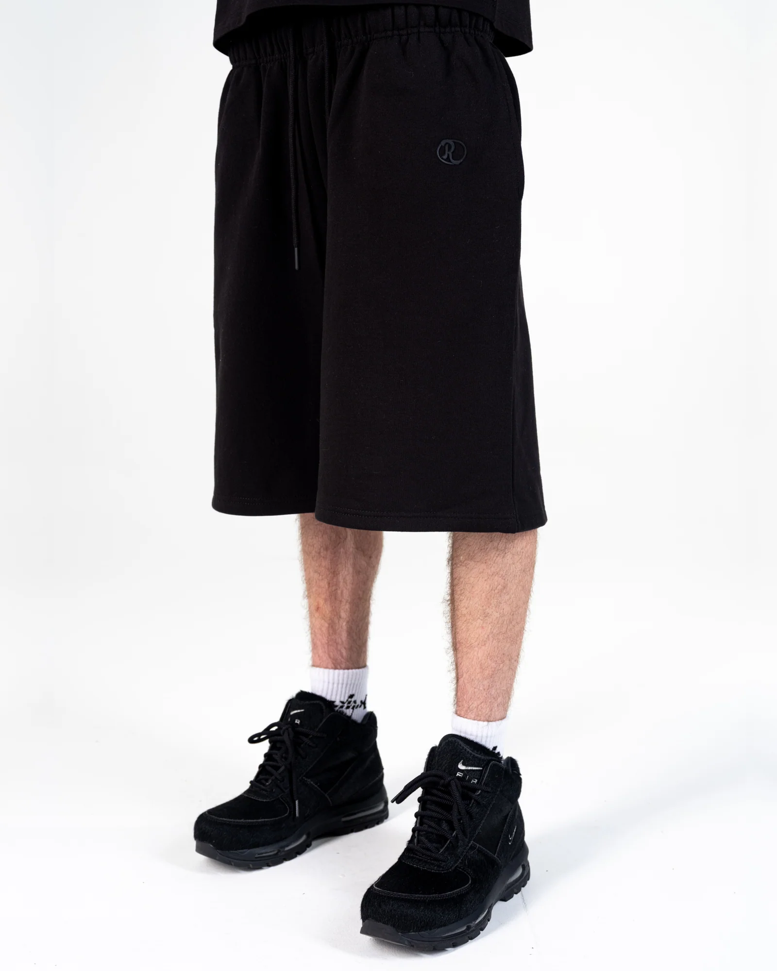 PREMIUM SHORT [BLACK]