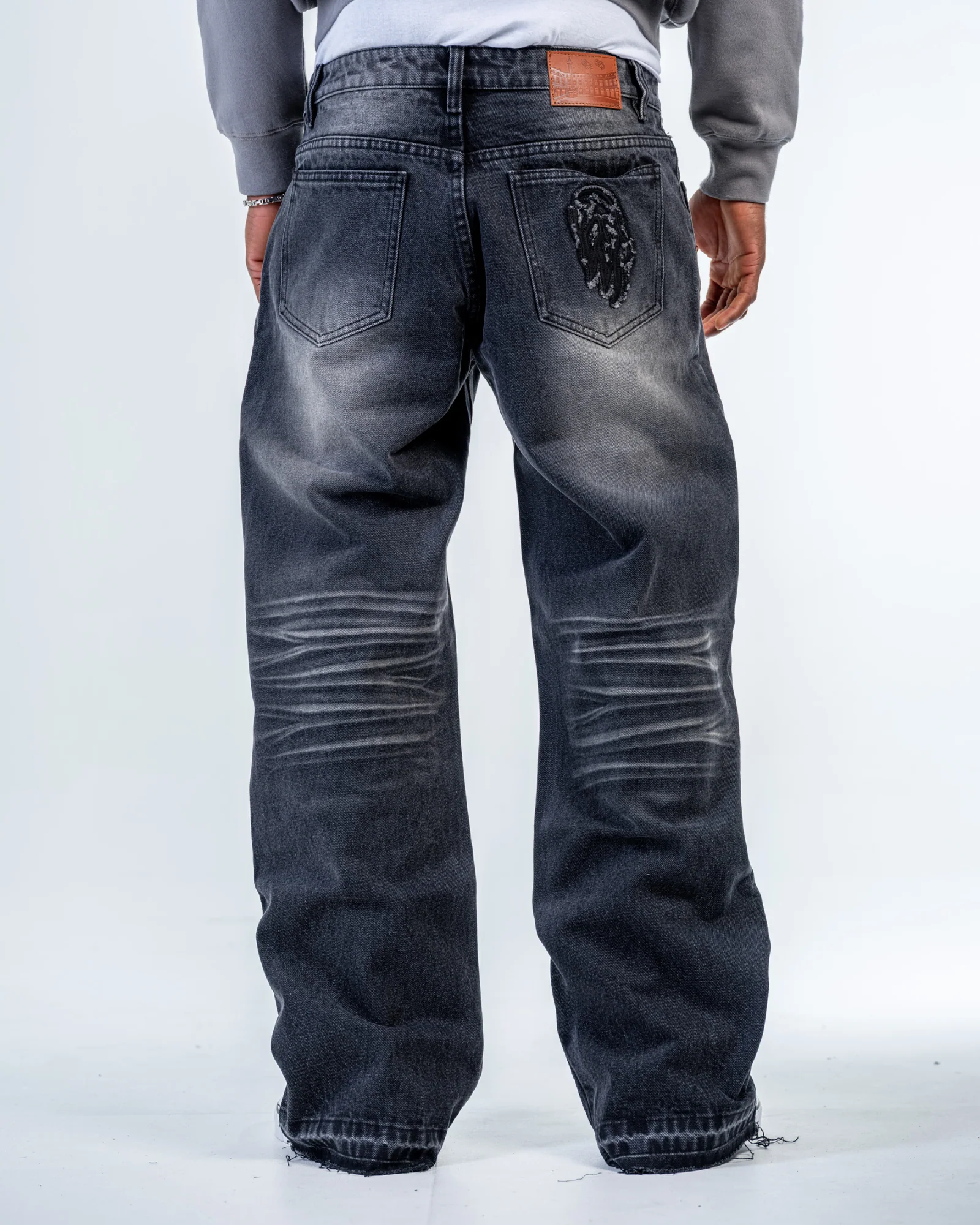 FLARE FIT JEANS [BLACK]