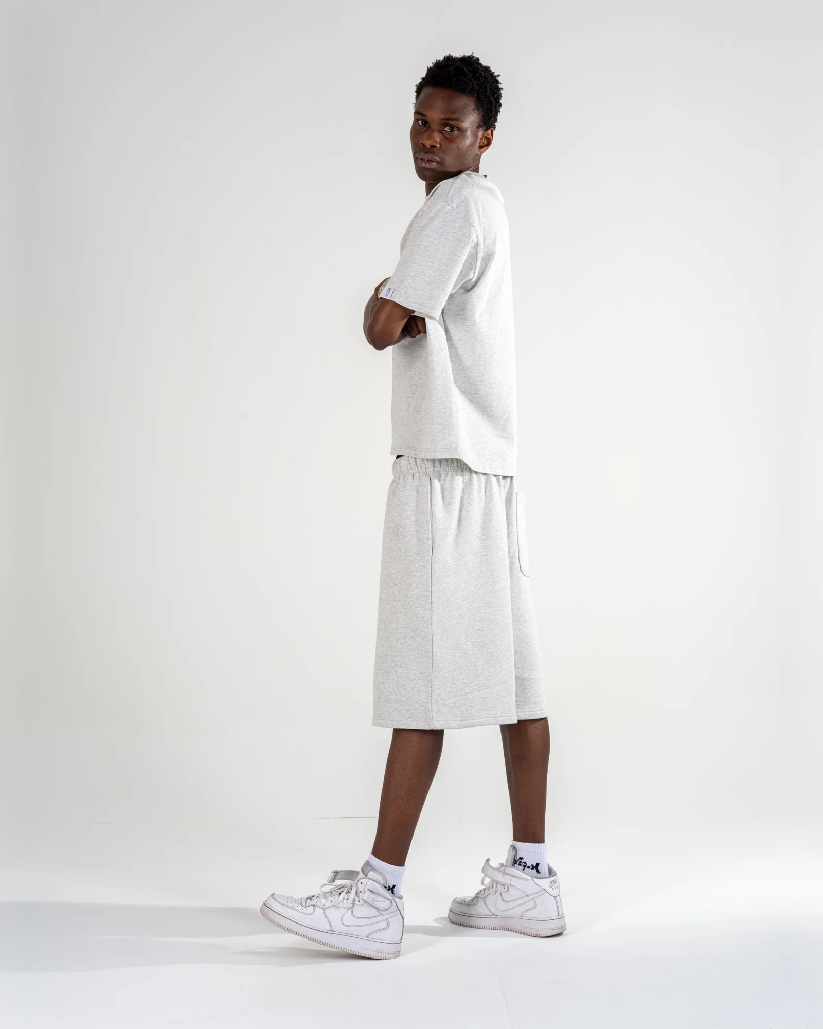 PREMIUM SHORT [GREY]