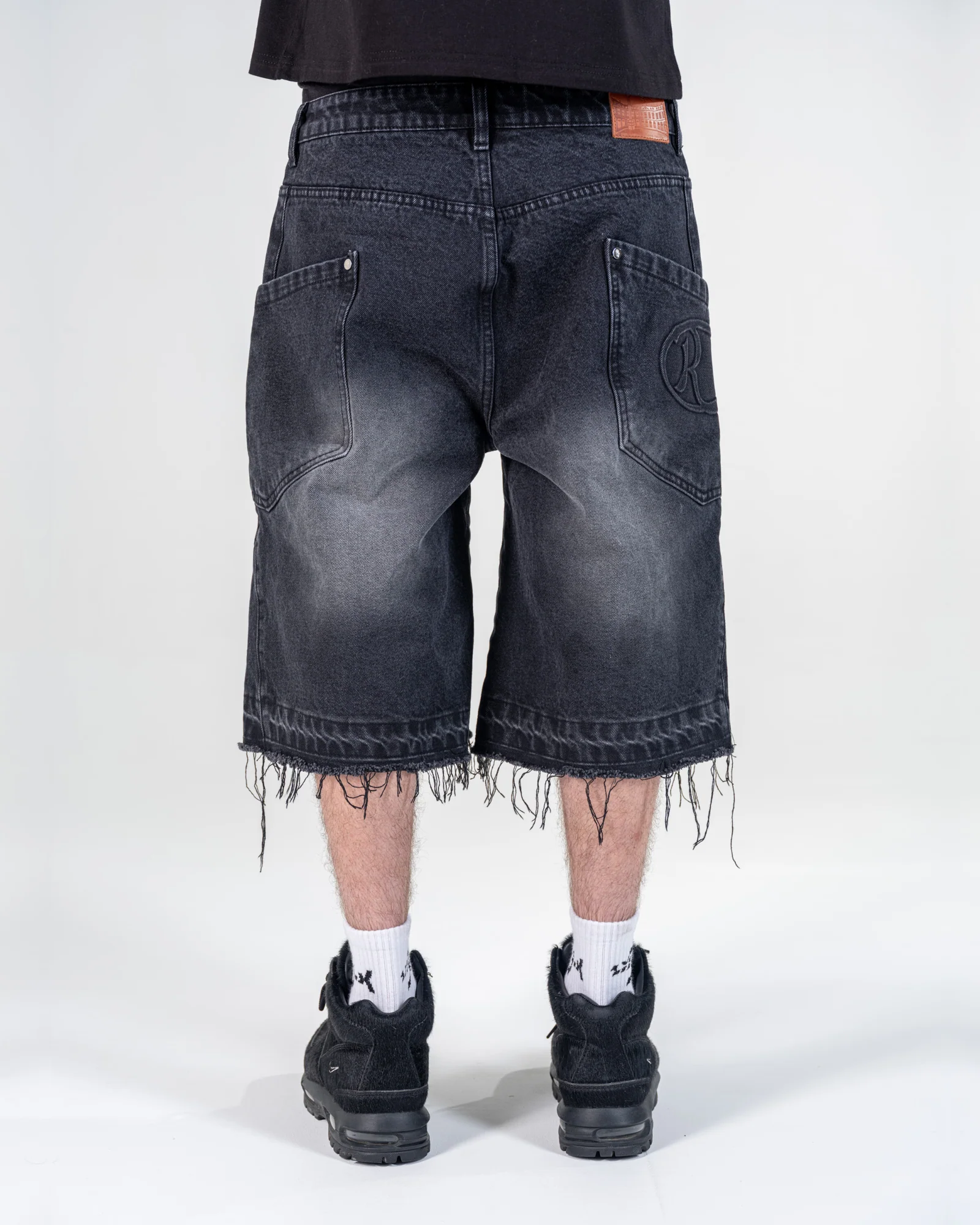 RIPPED BAGGY JORTS [BLACK]