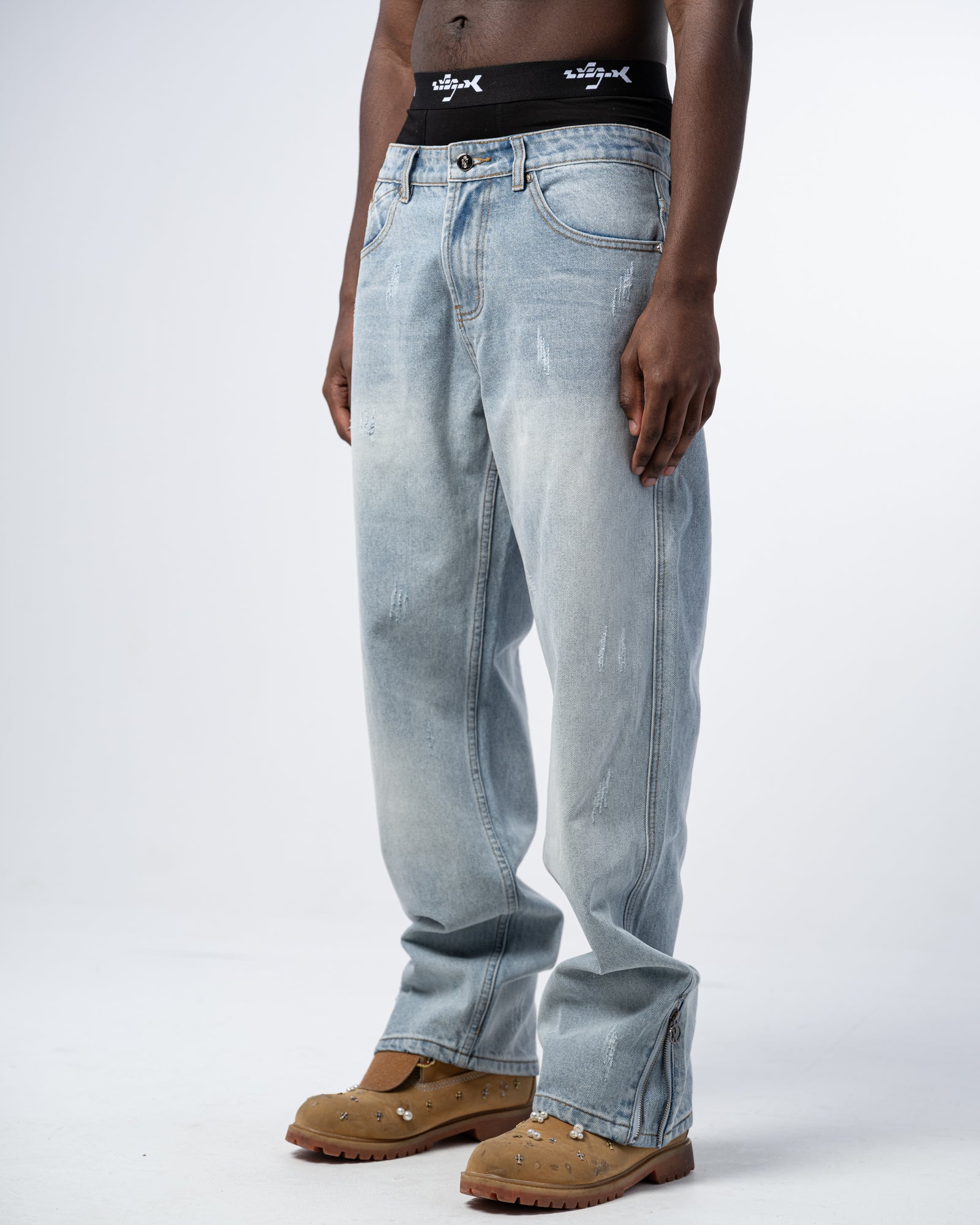 FLARE FIT ZIPPED JEANS [BLUE]